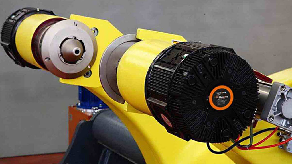 Mill roll stand – comparing ejection systems