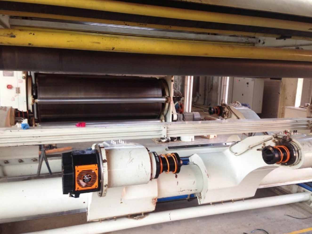 Mill roll stand – comparing ejection systems
