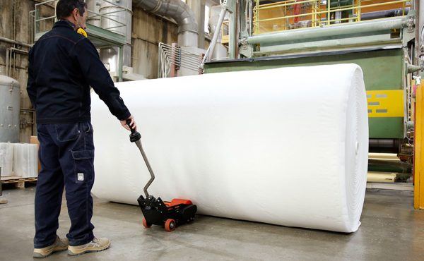 Moviroll roll pusher tissue